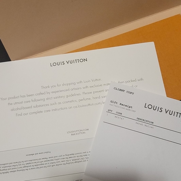 Louis Vuitton Christmas Edition 2020 Sarah Wallet - Picture 7 of 7